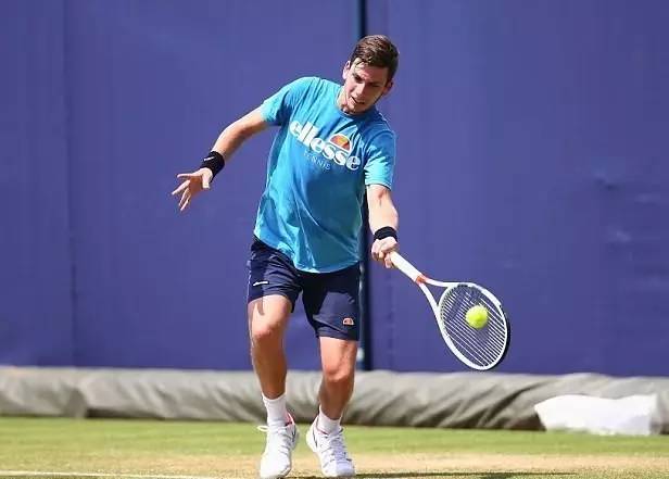 但她始终无 但她始终无