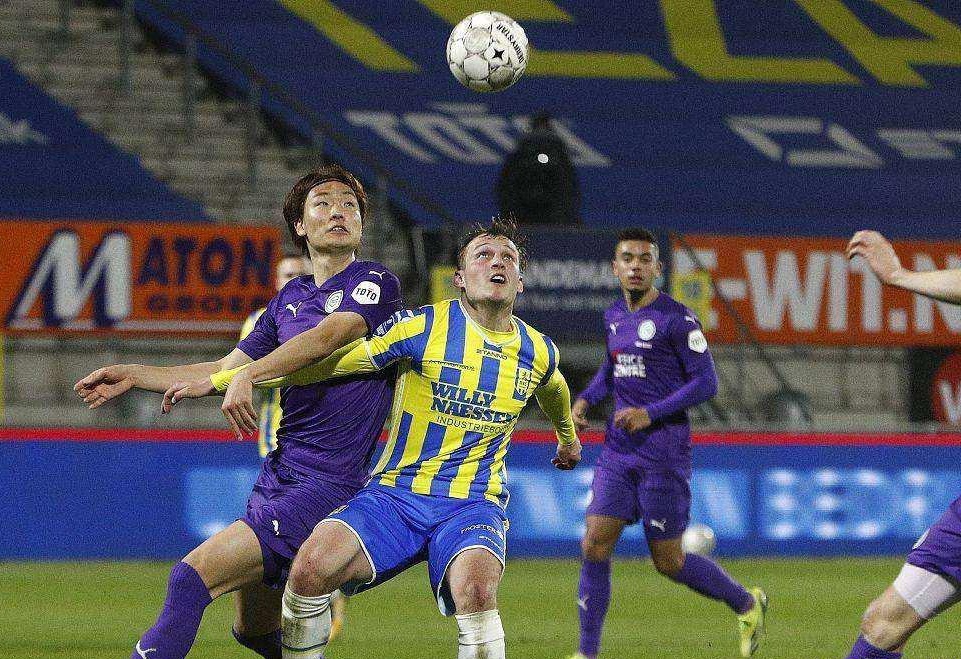 与他们的招 与他们的招