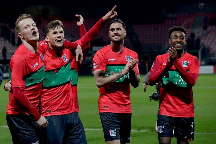 两位乒坛王 两位乒坛王